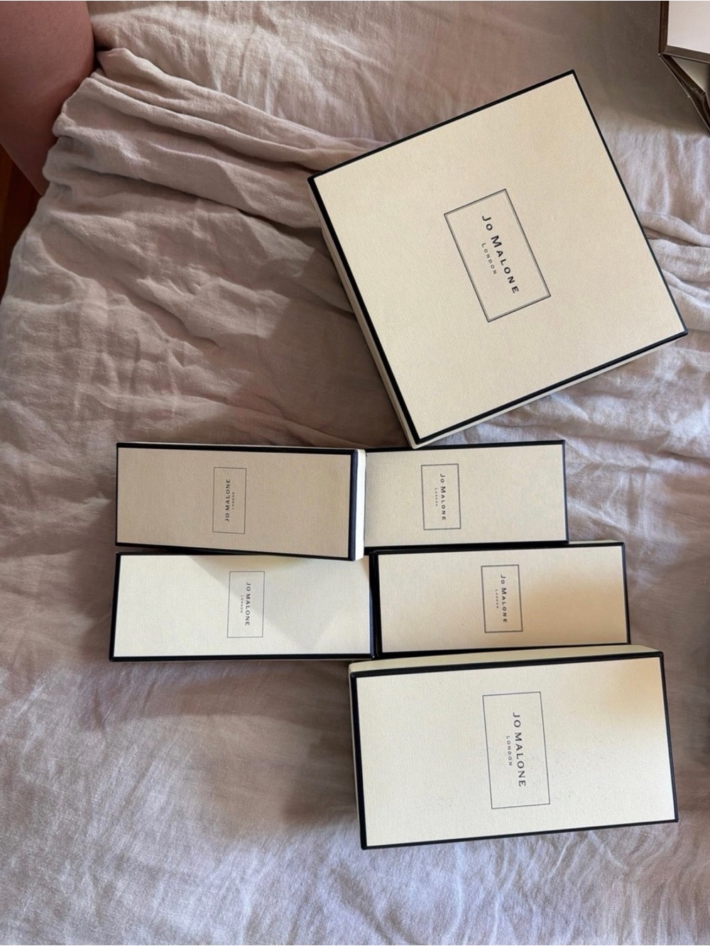 Jo Malone Cream & Black Luxury Gift Boxes Set